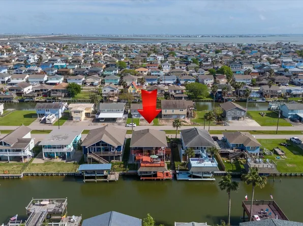 56 Tarpon St, Bayou Vista, TX 77563