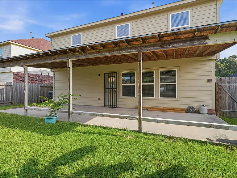 12530 Greencanyon Dr — Photo 41