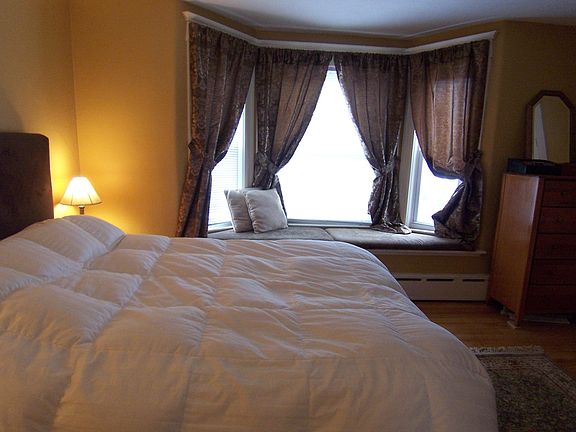 Bedroom 1 of 3