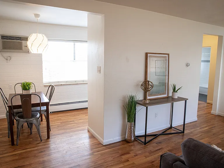Living room/Dining Room