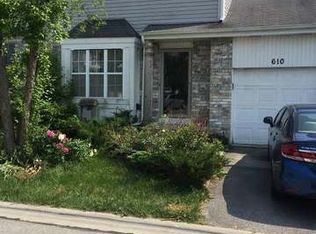 610 Sherwood Ct, Romeoville, IL 60446