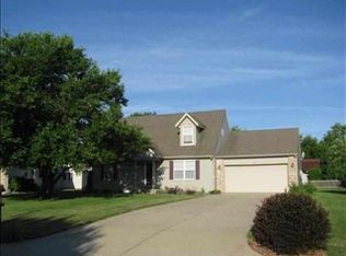 229 W Ramey St, Rossville, IN 46065