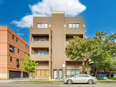2224 W Touhy Ave APT 3N, Chicago, IL, 60645