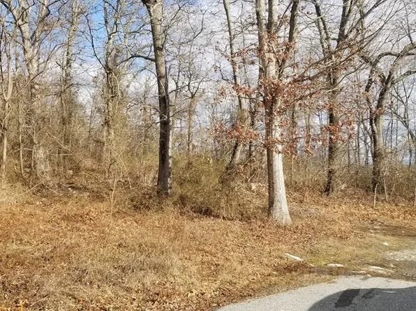 1-01 Ledge St, Fall River, MA 02723