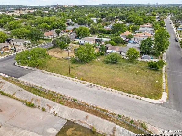 601 san eduardo LOT 41, San Antonio, TX 78228