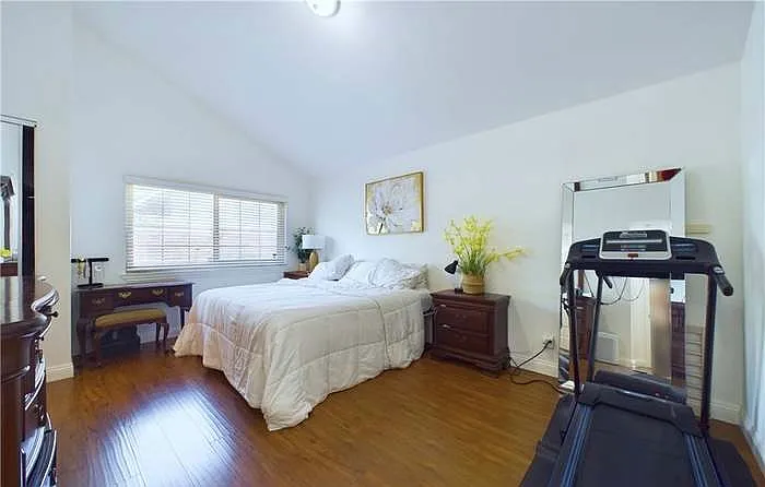 Monte Carlo Dr — Photo 15