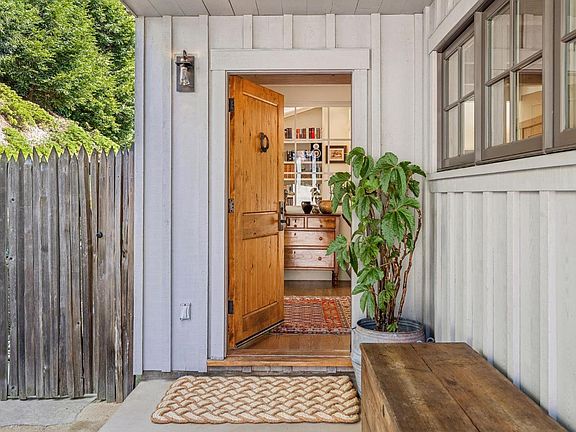 3rd image of 512 Browning Court