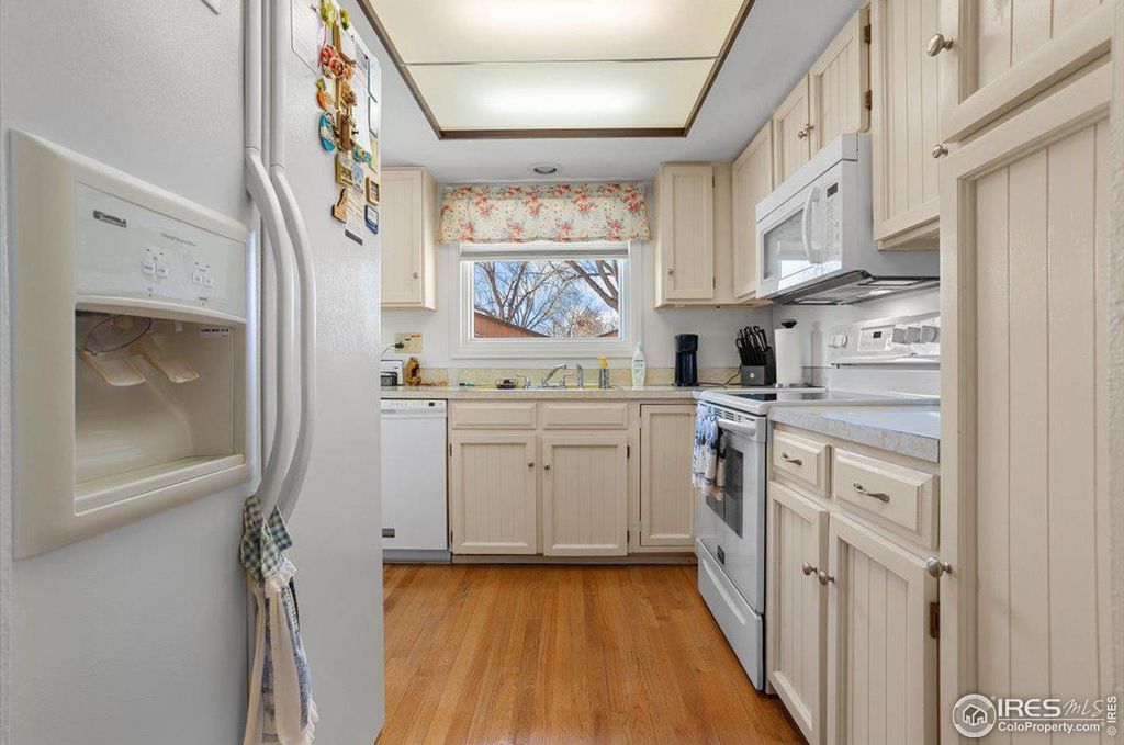 1100 N Taft Ave #27