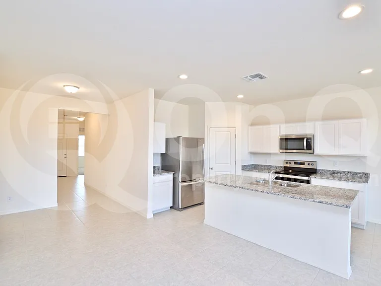358 S Borromeo Dr — Photo 4