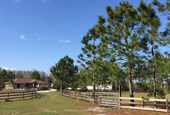 3rd image of 640 Cottonmouth Dr