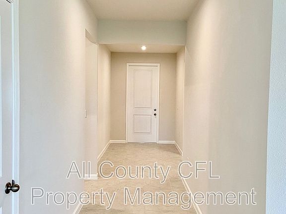 3rd image of 5566 Toulouse Ln