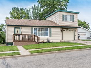 730 N 24th St, Bismarck, ND 58501