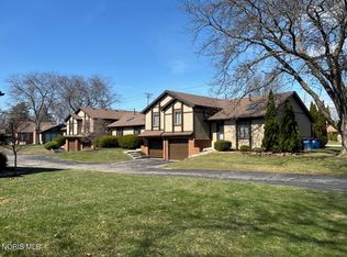 5913-5919 Staghorn Dr, Toledo, OH