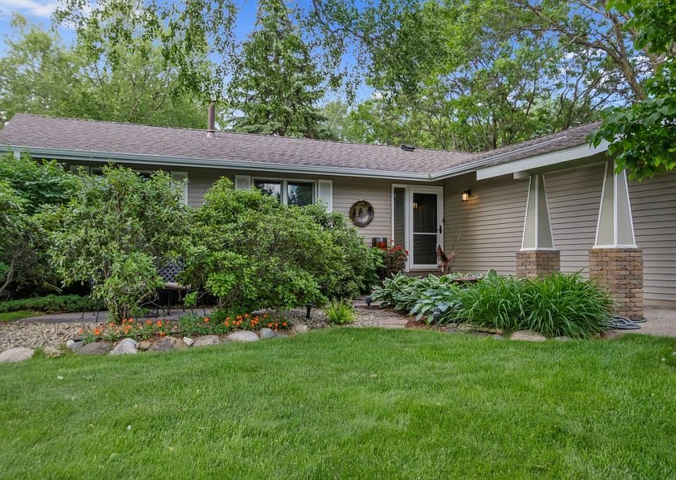 1st image of 1953 Parkland Ct