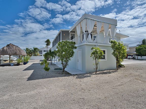 5th image of 131 Harbor Dr