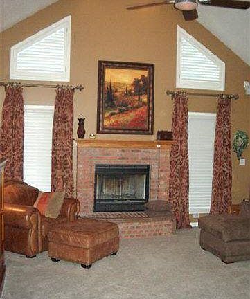 3rd image of 17018 Burdette St