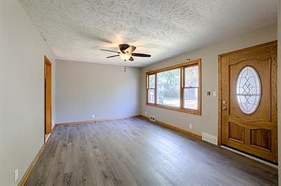3rd image of 311 Hillcrest Dr