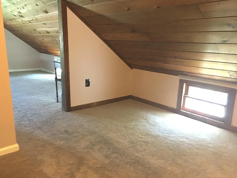 4 Helen Ct — Photo 19