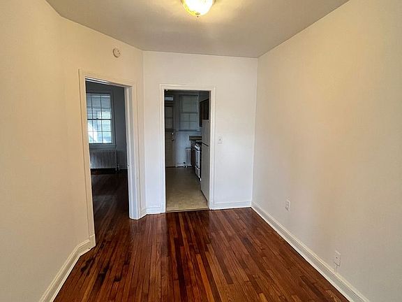 4th image of 420 E Glendale Ave #1