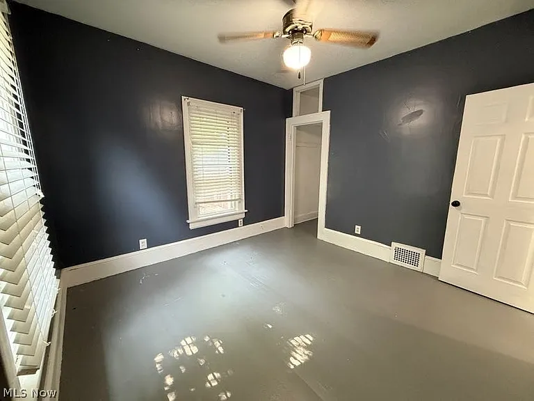 1504 Preston Ave — Photo 25
