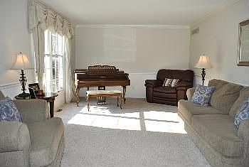 3rd image of 473 Briarwyck Dr