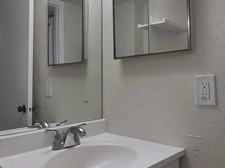 6840 SW 45th Ln #255 — Photo 5