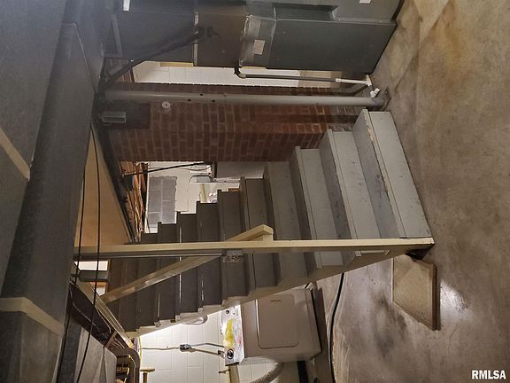 4th image of 707 Taffee St