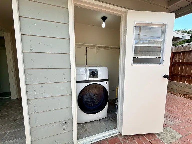 523 N Citrus Ave — Photo 27