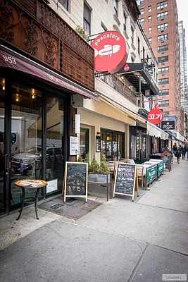 Rented by Charles Coutinho LLC | media 29