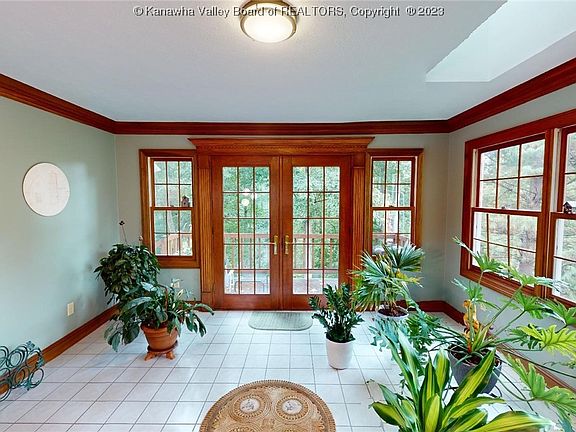 5th image of 50 Timberlane Dr