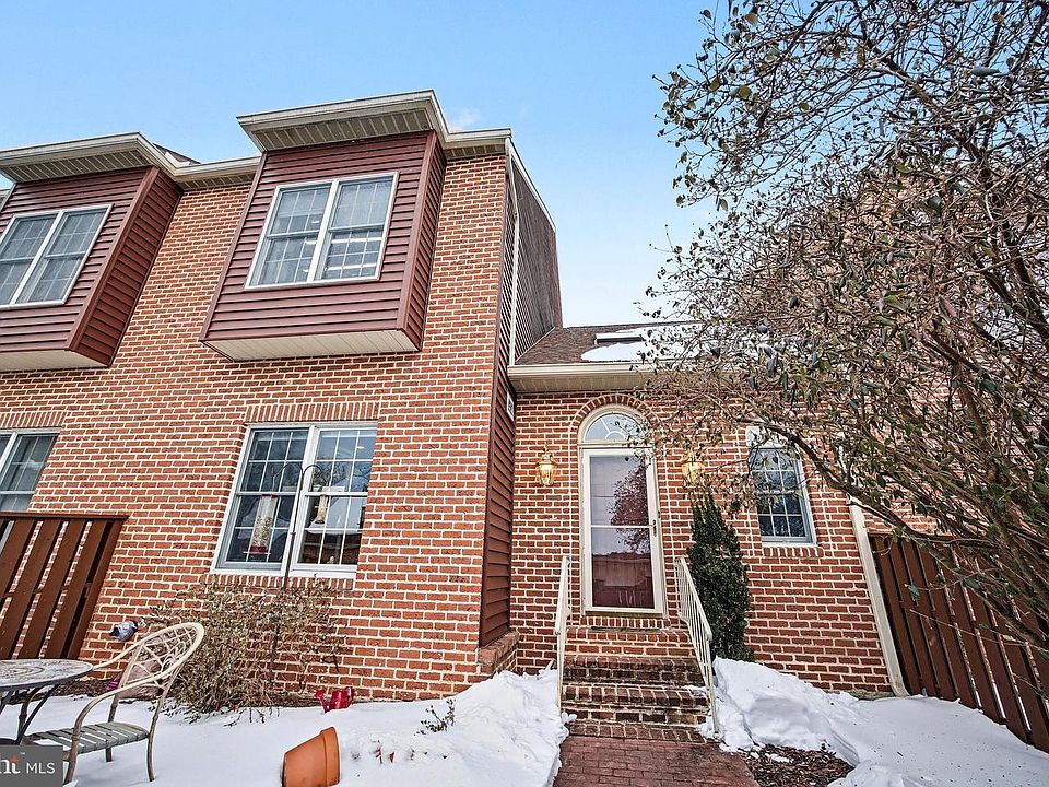 1st image of 730 Sterling Ct