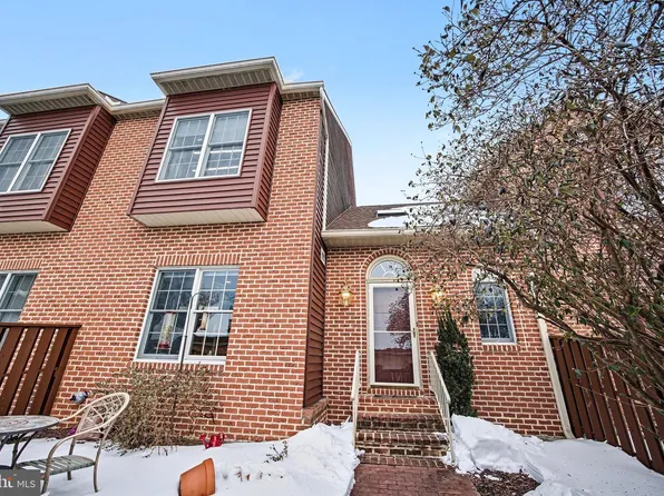 730 Sterling Ct, Enola, PA 17025