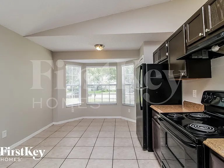 7591 Groveoak Dr — Photo 7