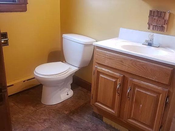 2nd image of 2202 Falls St APT 4