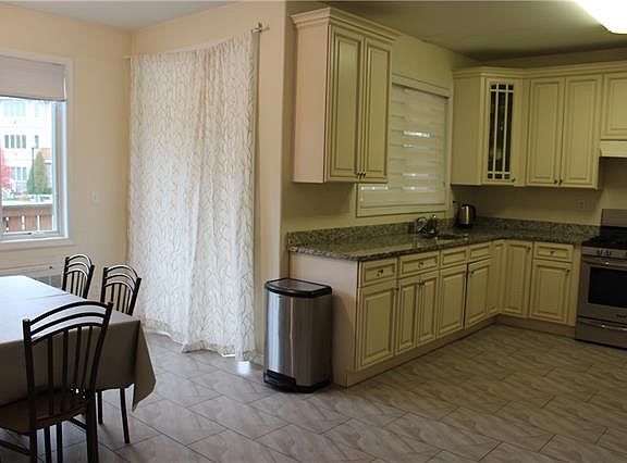 3rd image of 5 Rose Garden Way