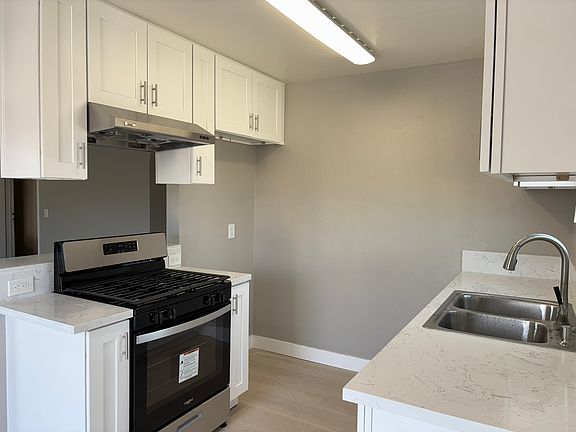 5th image of 18401 Desidia St APT D
