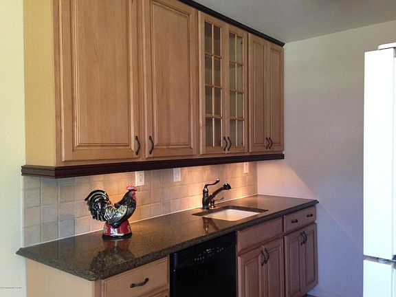 3rd image of 1017D Aberdeen Dr