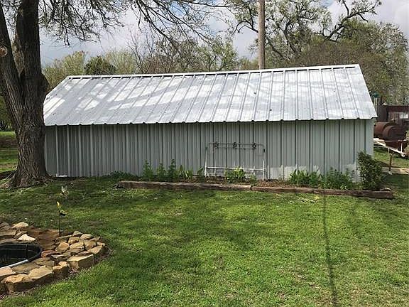 2nd image of 1292 County Road 122