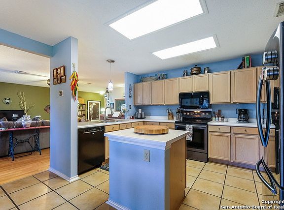 5th image of 4875 Corian Springs Dr
