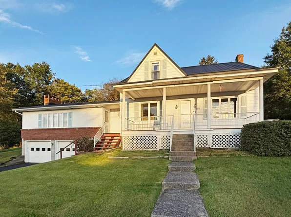 82 Wrigley St, Clearfield, PA 16830