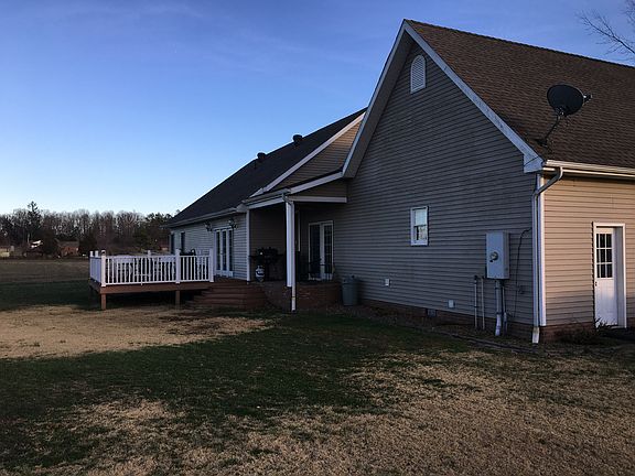 3rd image of 505 Weaver Ln