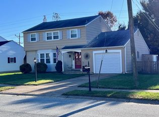 918 Rockwell Rd, Wilmington, DE 19810