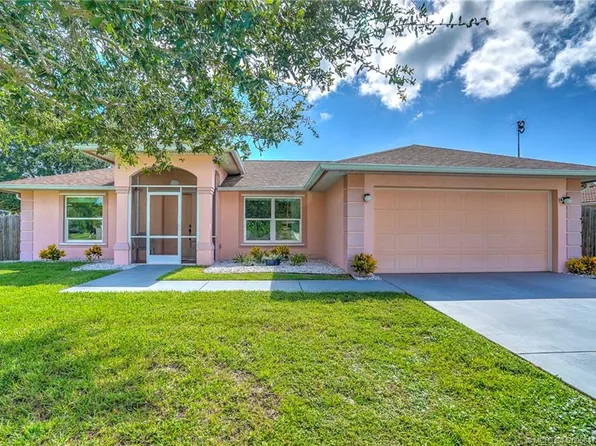 2007 SE Heathwood Cir, Port Saint Lucie, FL 34952