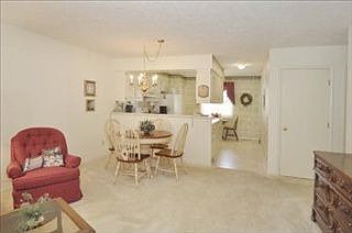 5th image of 4928 Weston Ave