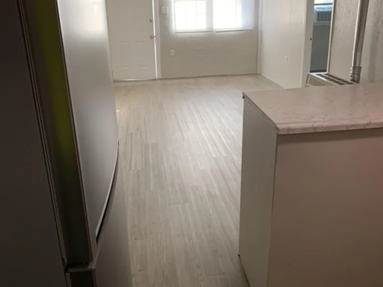 1700 Tremain St #H — Photo 16