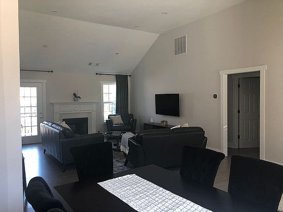 2nd image of 1605 Brisbane Dr