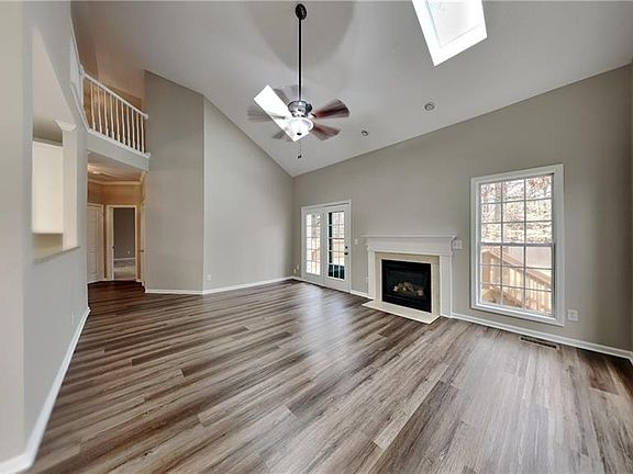 3rd image of 2200 Flora Vista Ct