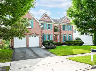 43224 Valiant Dr, Chantilly, VA 20152
