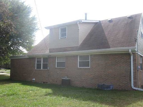 2nd image of 2406 Endsley Dr