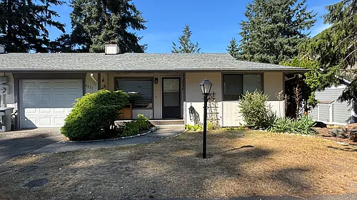 8223-8225 42nd Street Ct W Photo 1